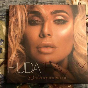 Huda Beauty 3D Highlighter Palette